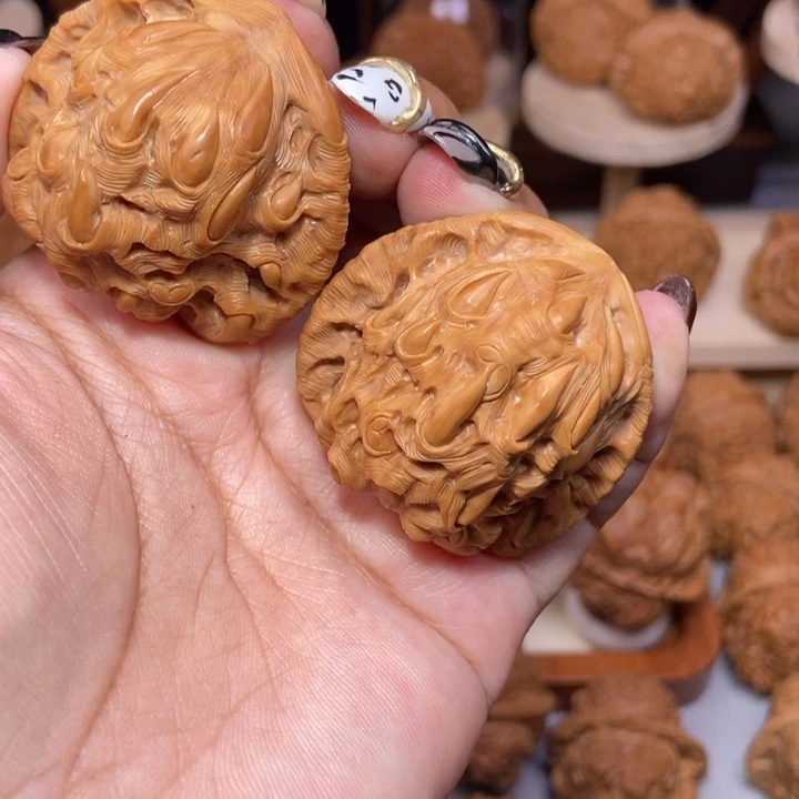 南疆石雕刻的吞噬