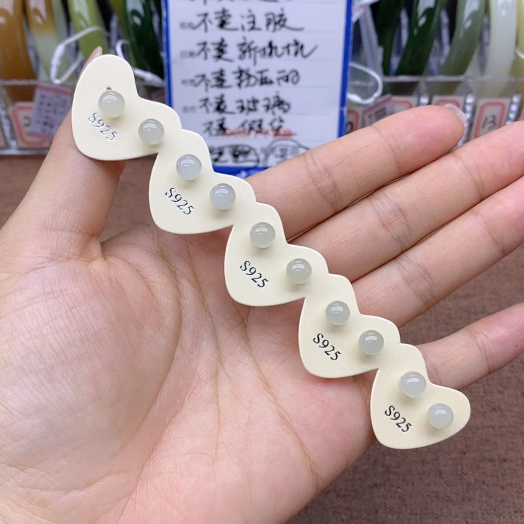 和田玉银S925镶嵌耳钉