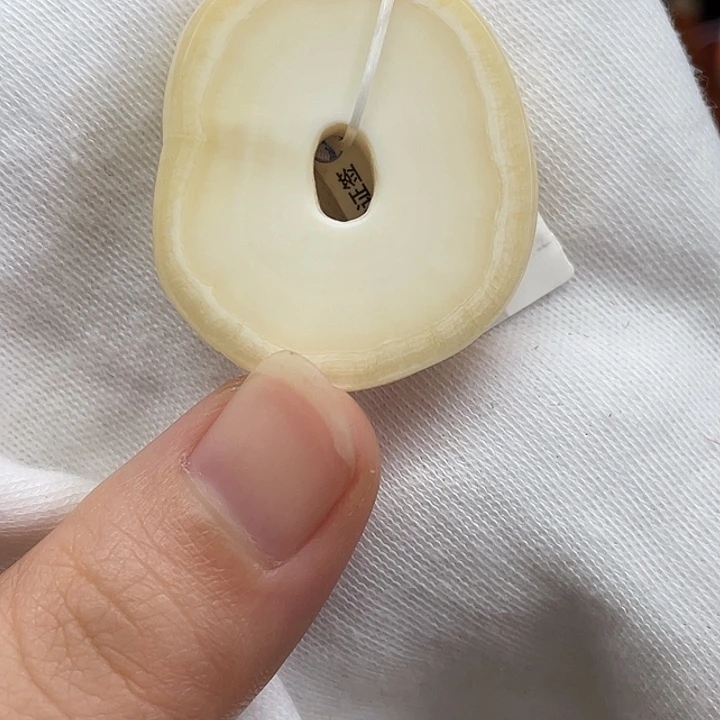 无非金属奶扣吊坠手把件