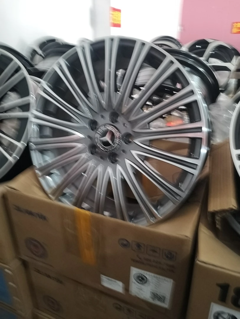 奔驰18寸豪华版轮毂旋压工艺适配奔驰大众的各种车型，