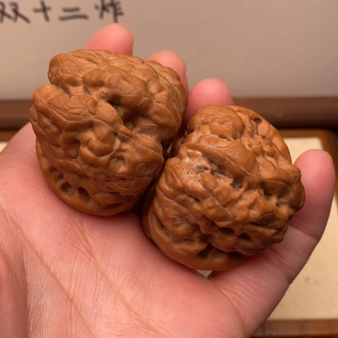 【闪购商品】把件文玩核桃边42左右