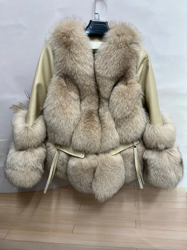 冬季新款进口狐狸拼小绵羊皮小外套