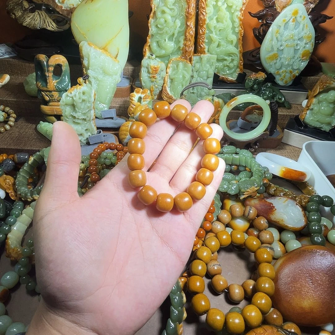 透闪石质玉未镶嵌珠宝奇石