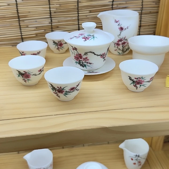 羊脂玉手绘盖碗套装