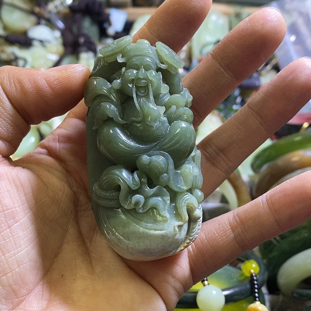 和田玉未镶嵌挂件手玩件