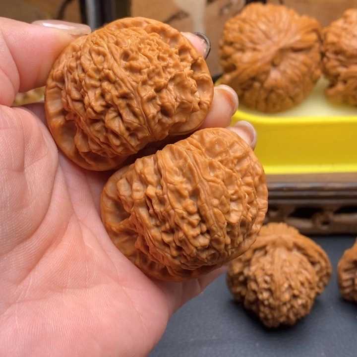 把件文玩核桃245闷白45+