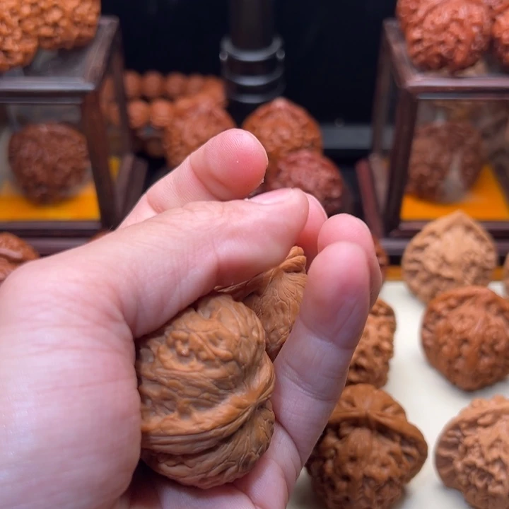 涂***爹吊坠桃核哥哥哥哥哥哥