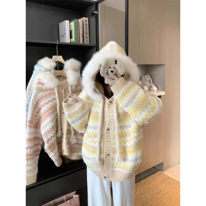 韩系减龄条纹连帽毛领毛衣外套女秋冬加厚慵懒风软糯宽松针织开衫