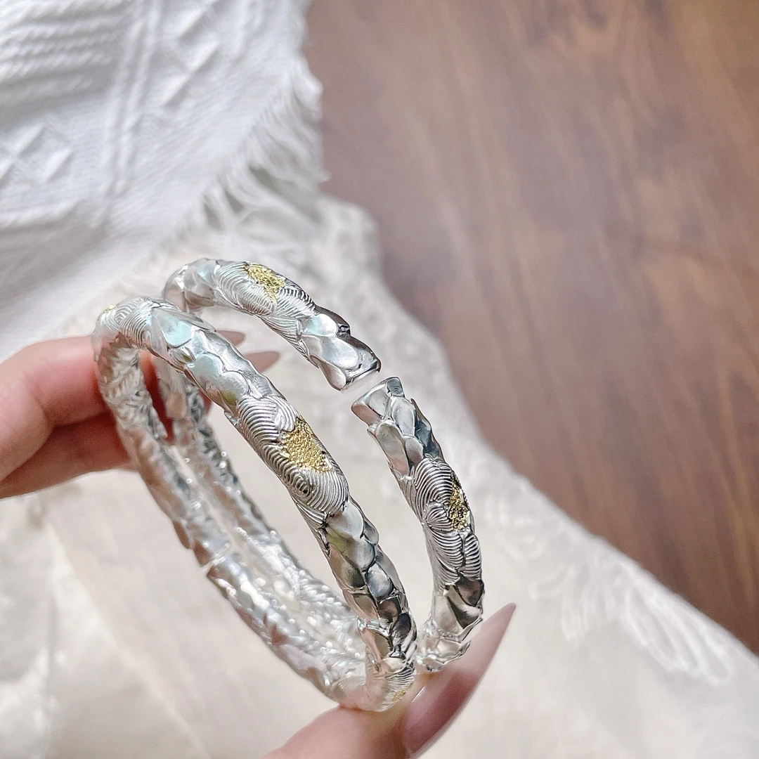 足银手镯 古法实心银手镯足银999.9国风分色牡丹手镯手工錾刻实心