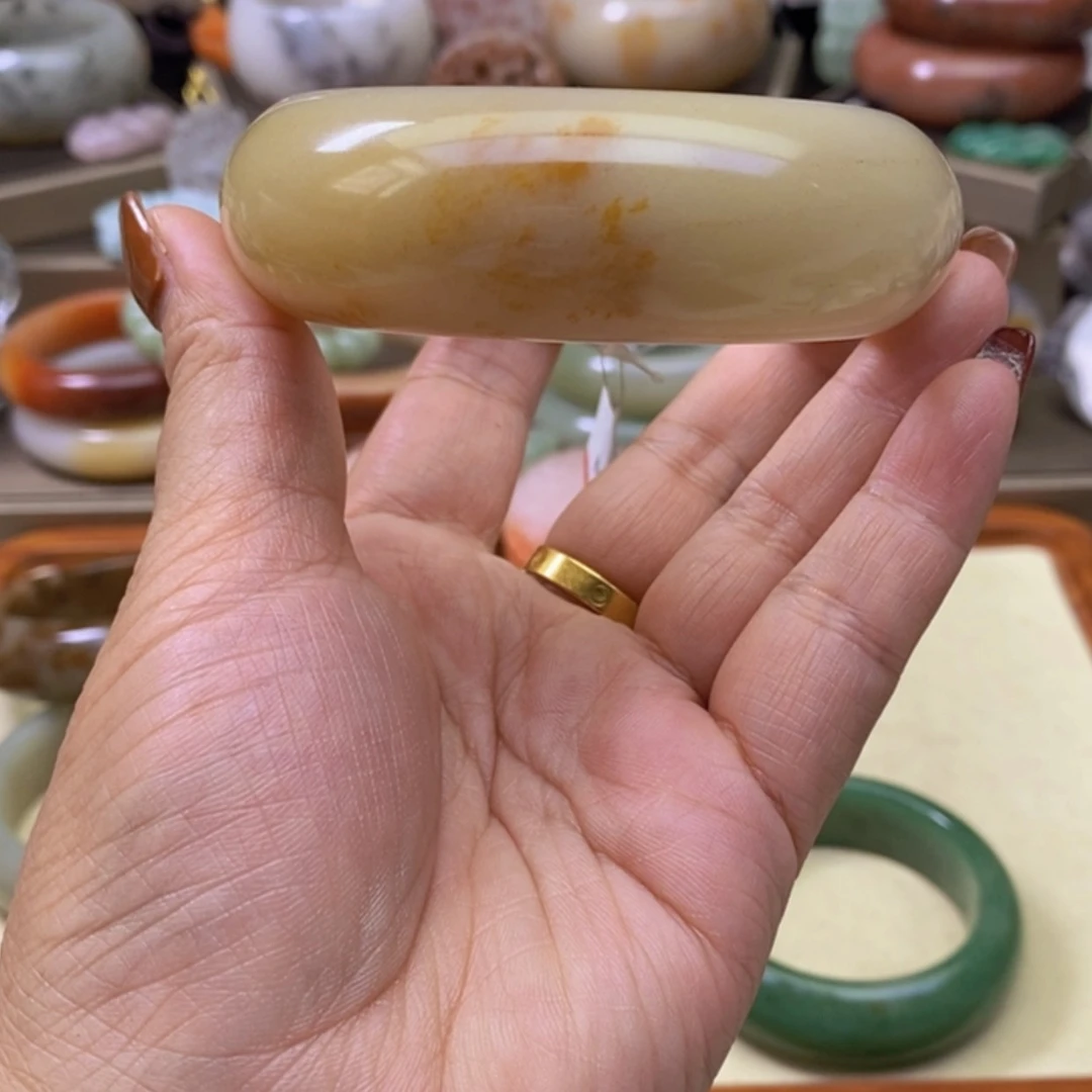 【闪购商品】未镶嵌手镯石英岩玉心**瑰