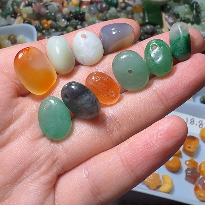 和田玉未镶嵌珠宝半成品