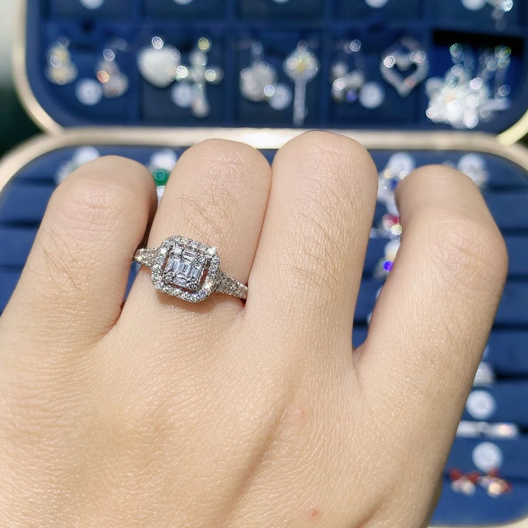 【闪购商品】18K金镶嵌戒指/指环钻石