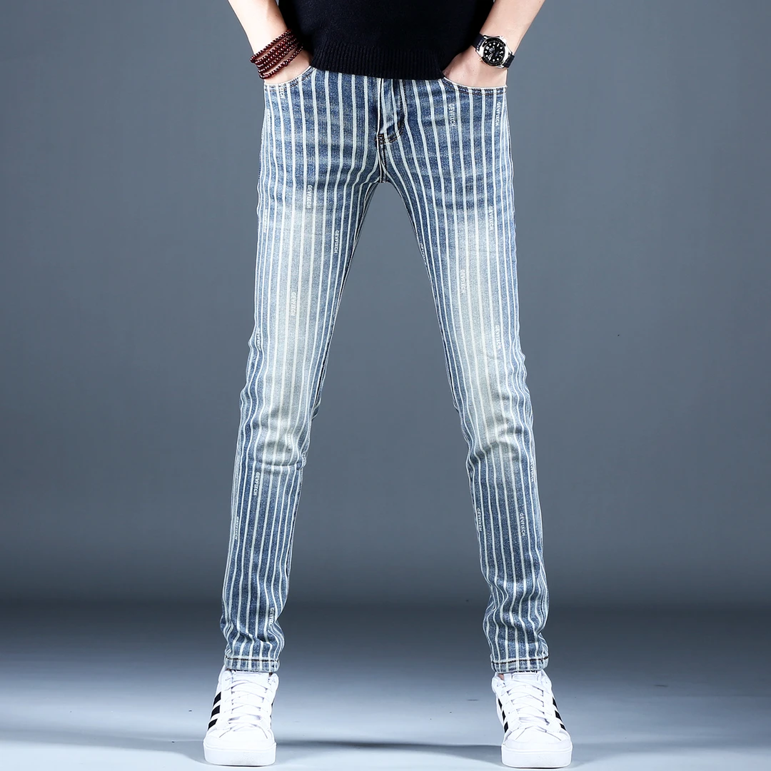 韩俊尼2026新款免烫百搭抗皱潮牌男印花修身小脚牛仔裤弹力防风