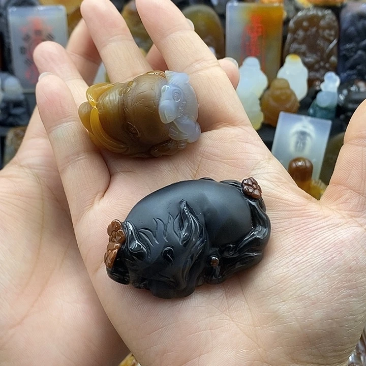 逸***.玛瑙/玉髓未镶嵌颈饰