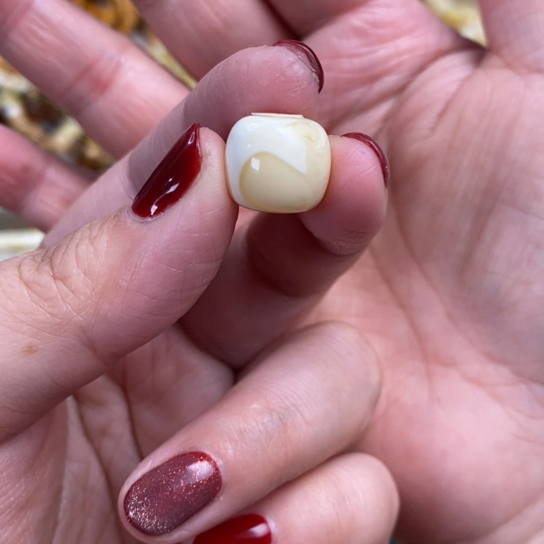 琥珀裸石未镶嵌瓷白老型单珠12.5