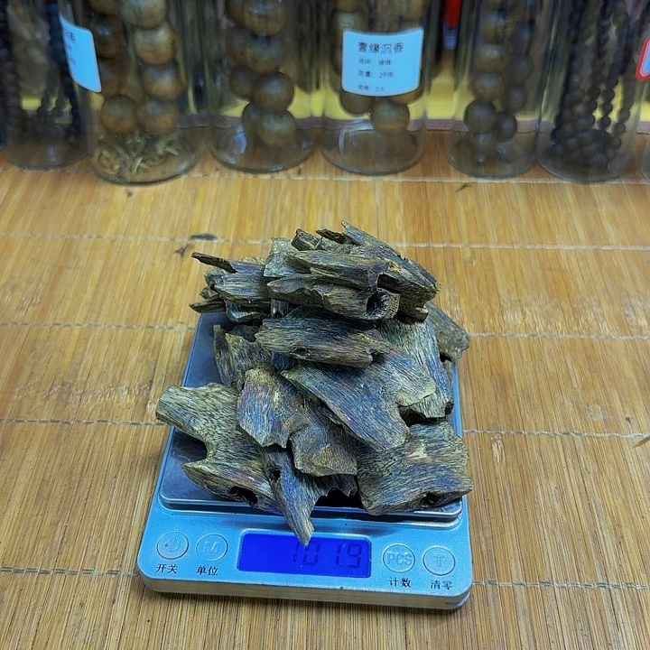 沉香碎屑沉香诺****森陆河101克