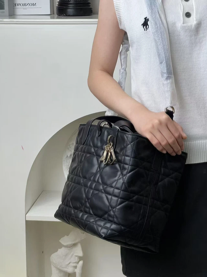 99新 DIOR/迪奥 拆单2/toujours竖版中号黑金手提包/甄选