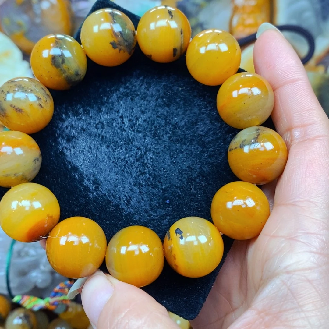 未镶嵌石英质玉（黄龙玉）颈饰