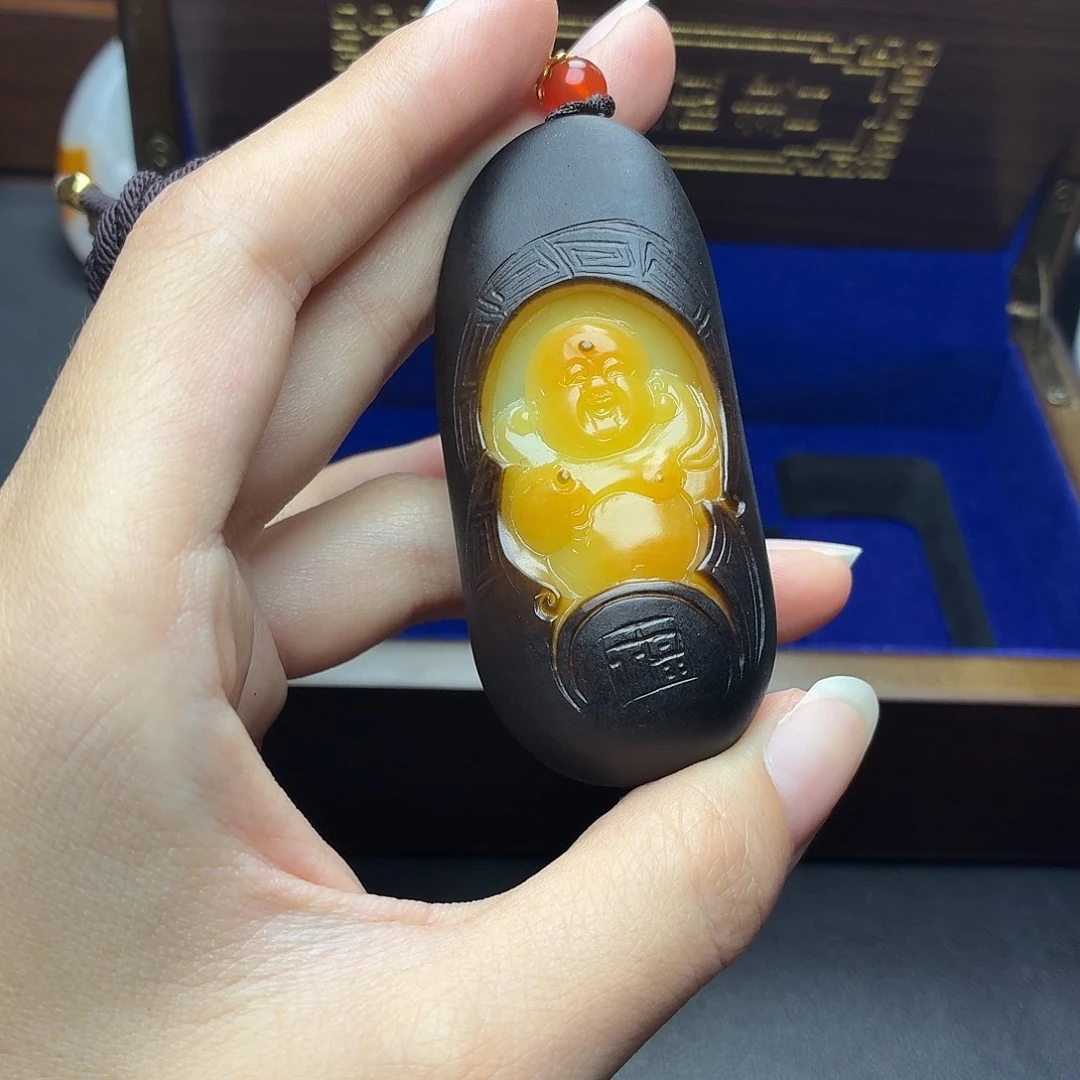 终***生和田玉未镶嵌颈饰N