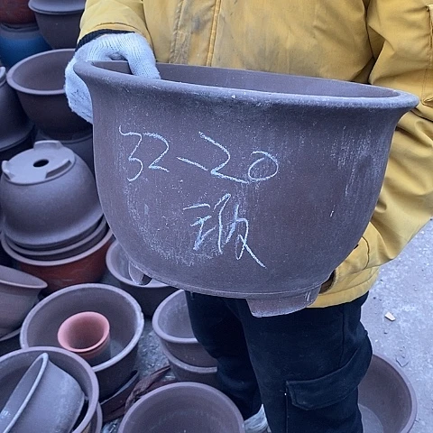 紫砂中国宜兴紫砂花盆，