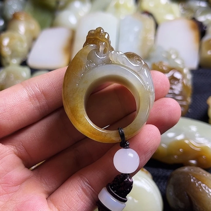 和田玉未镶嵌吊坠(不含链)