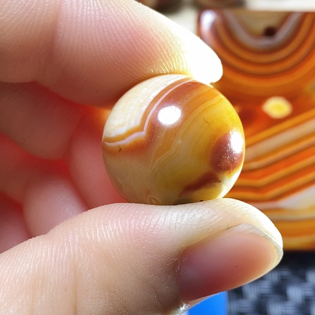 鲍***鱼玛瑙/玉髓未镶嵌颈饰
