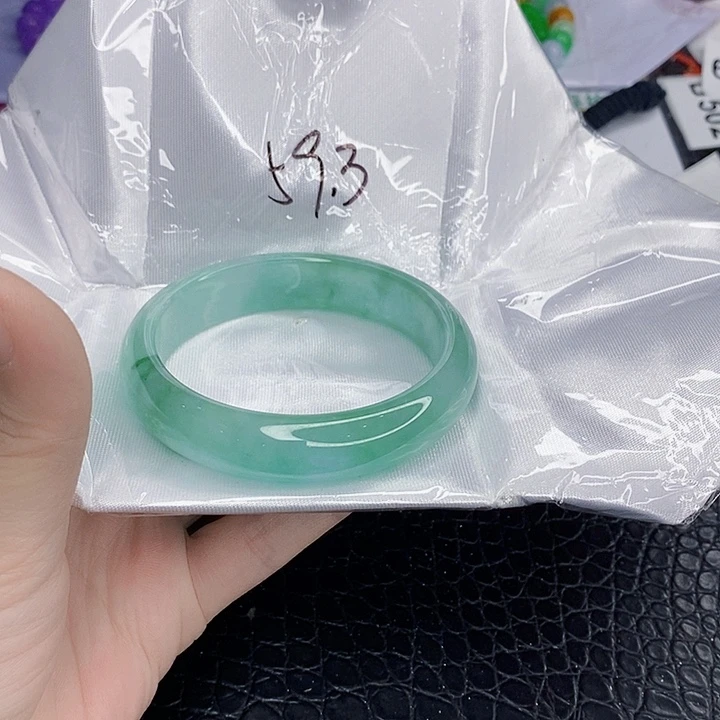 翡翠手镯未镶嵌一图一物实物为准