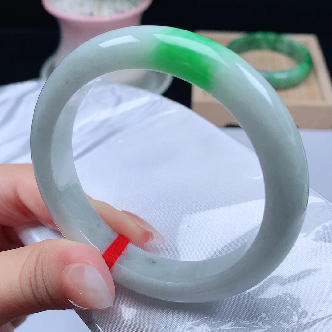 翡翠未镶嵌手镯1553