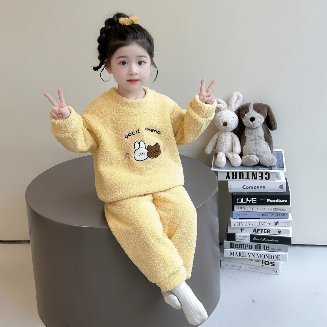 儿童睡衣女童法兰绒2025新款女宝宝秋冬加厚卡通樱桃兔子家居服
