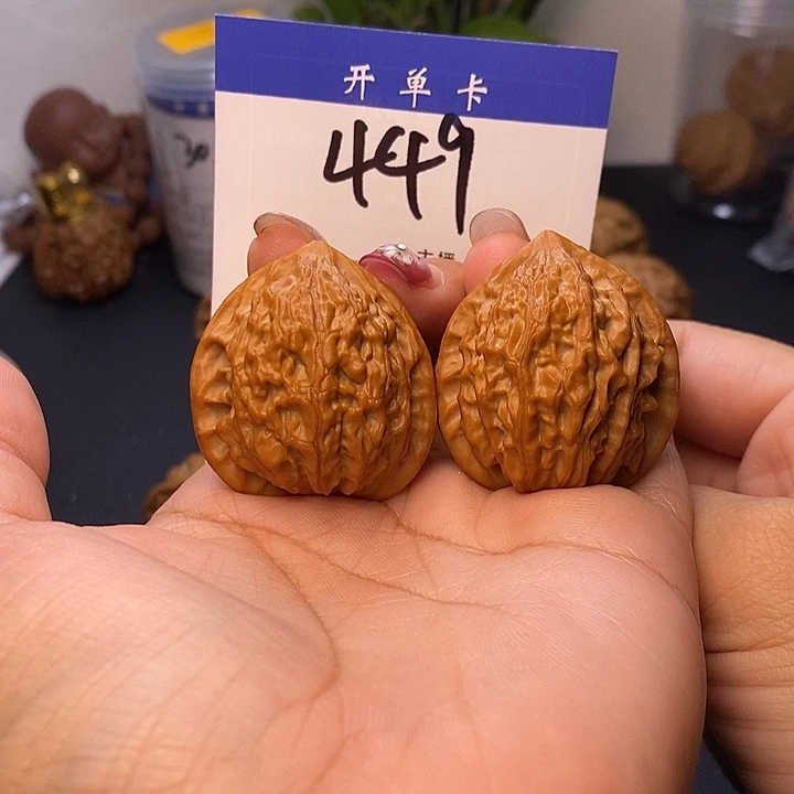 桃核吊坠金牛36无刀痕s