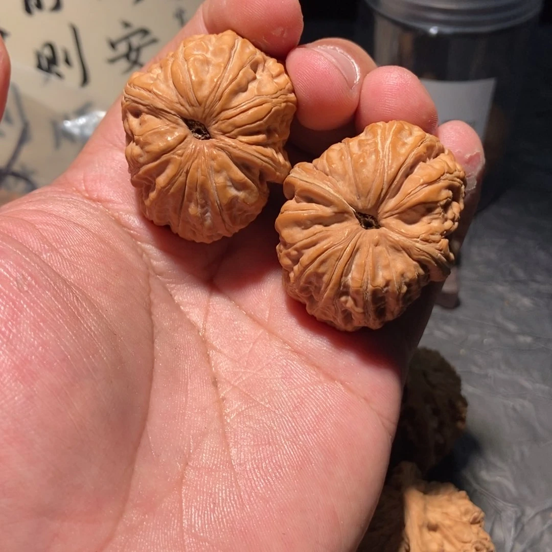 核桃把件平谷元宝41全品