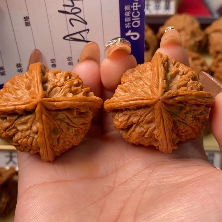 把件桃核精品大四棱