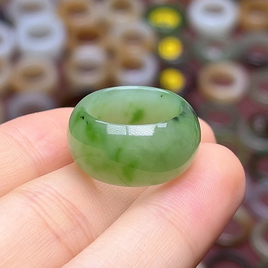 未镶嵌戒指和田玉15.9苹果绿