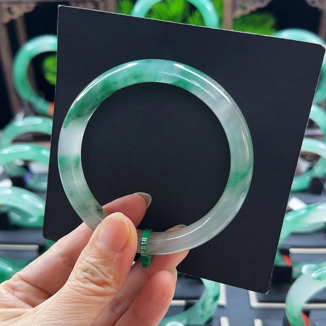 石英质玉手镯未镶嵌杏****甜