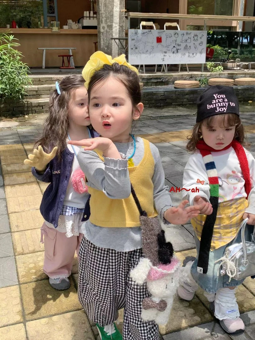 女童灰色卡通上衣黄色毛衣马甲两件套（AH-3750+3885-秋A）汉服