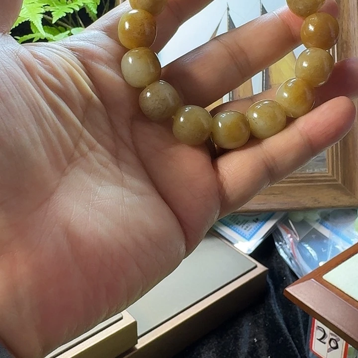 用***4和田玉（糖玉）未镶嵌手链