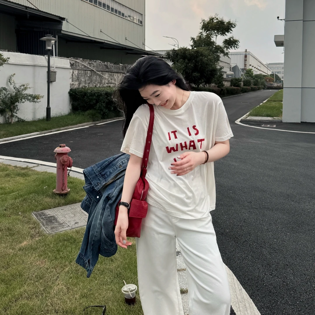今婷【婷婷自留】夏季美式简约百搭红字印花圆领宽松短袖-M25201496