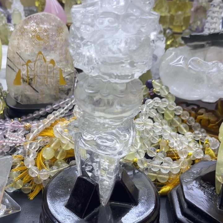 独***涯水晶珠宝半成品未镶嵌摆件