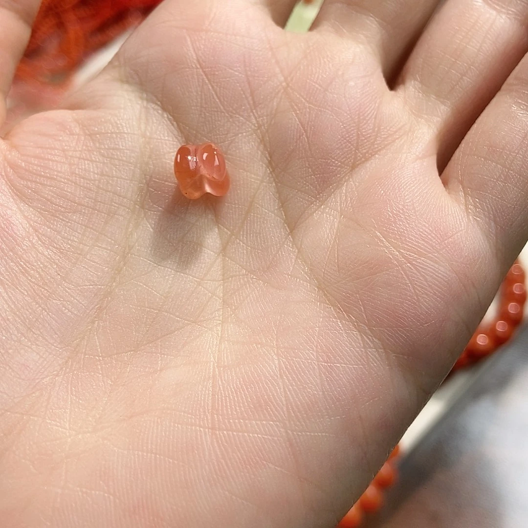 莫****未镶嵌配饰南红玛瑙南红配饰