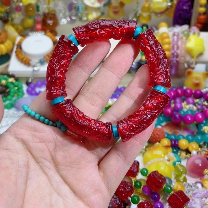 2号红色雕刻半镯手串