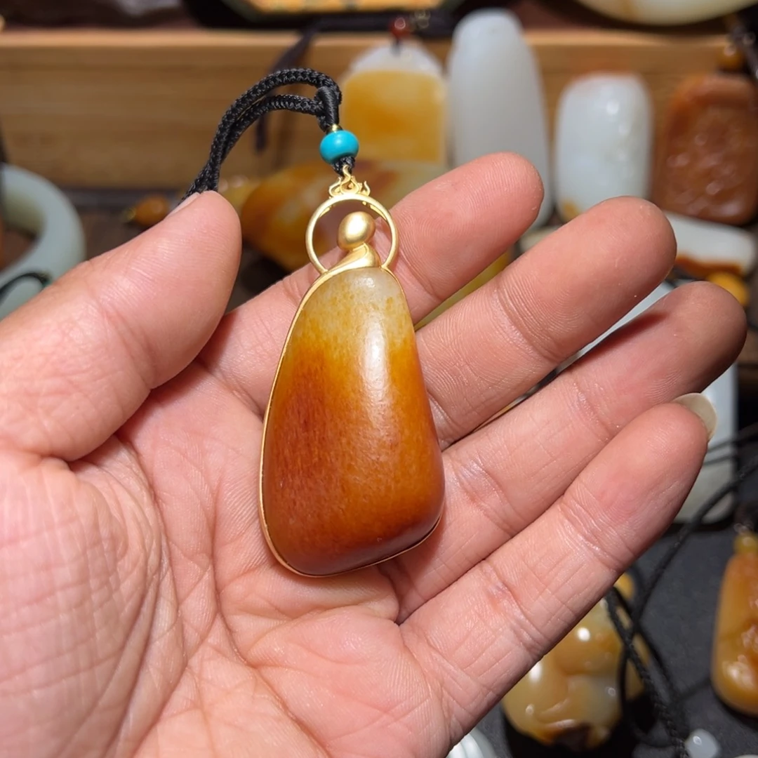 和田玉未镶嵌颈饰彭*帅