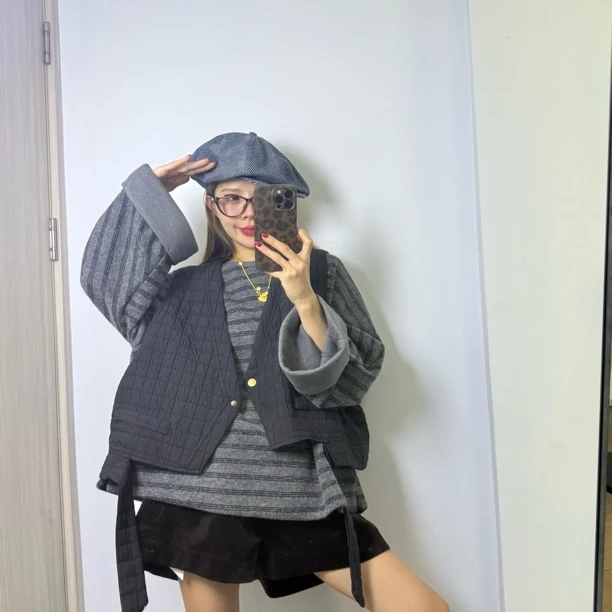 【San W】韩版菱格一粒扣无袖背心女春秋小众设计感棉马甲休闲上衣