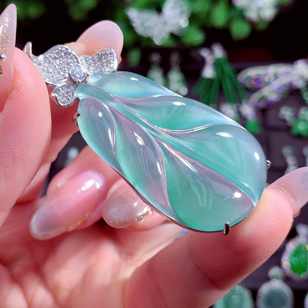 颈饰未镶嵌翡翠天然