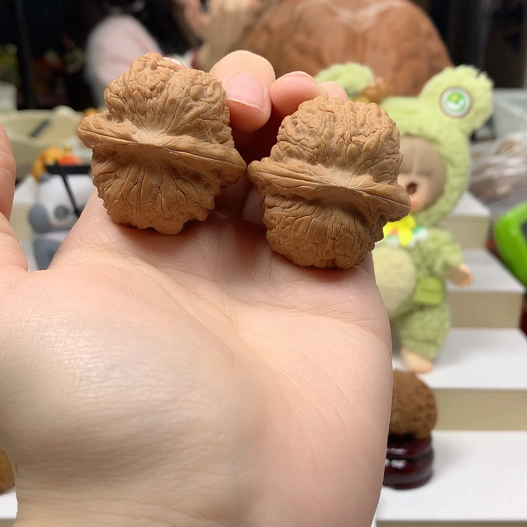 桃核吊坠全品血麒麟