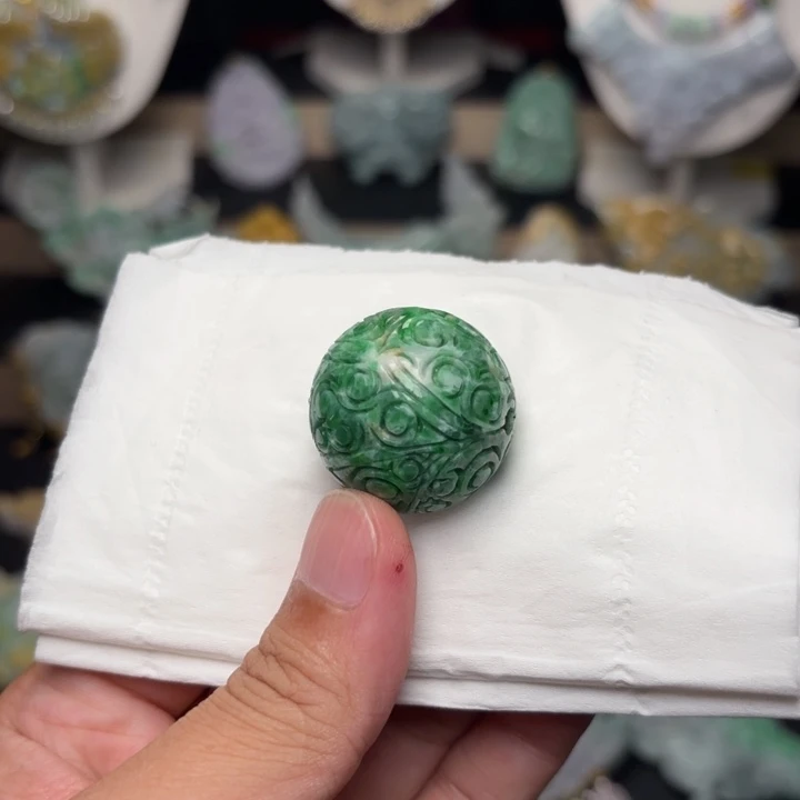 翡翠未镶嵌颈饰吊坠