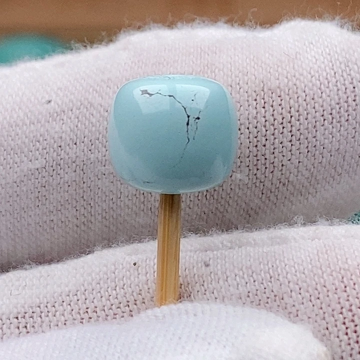 绿松石未镶嵌珠宝奇石9.98