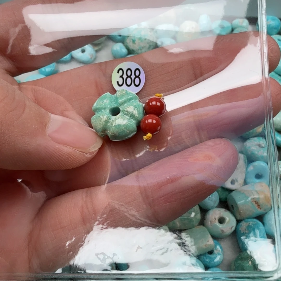 南红玛瑙未镶嵌珠宝奇石