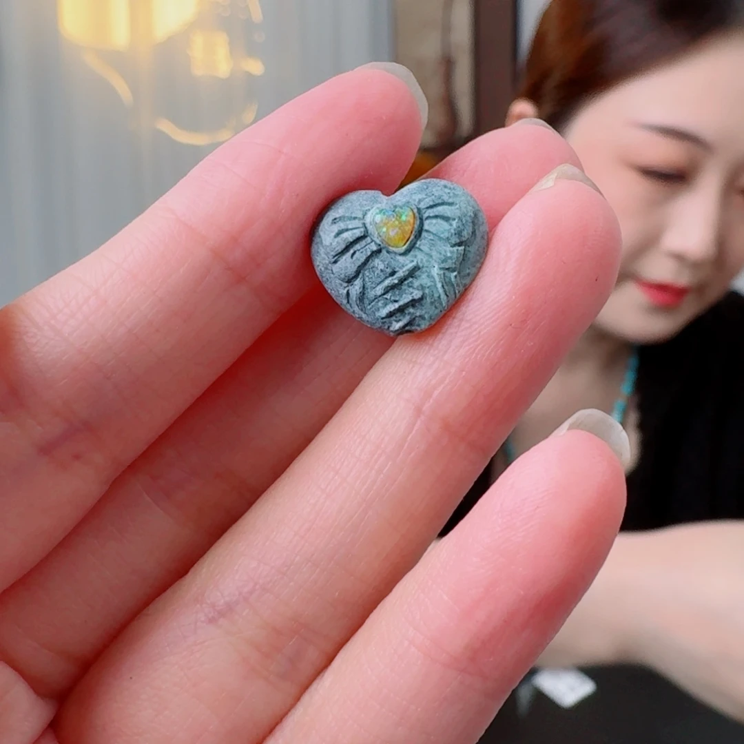 未镶嵌绿松石珠宝奇石