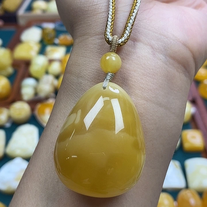 琥珀未镶嵌珠宝奇石14.8白花蜡水滴吊坠