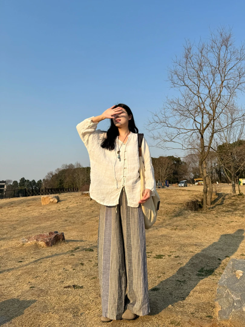 灰蓝色简复古直筒条纹裤